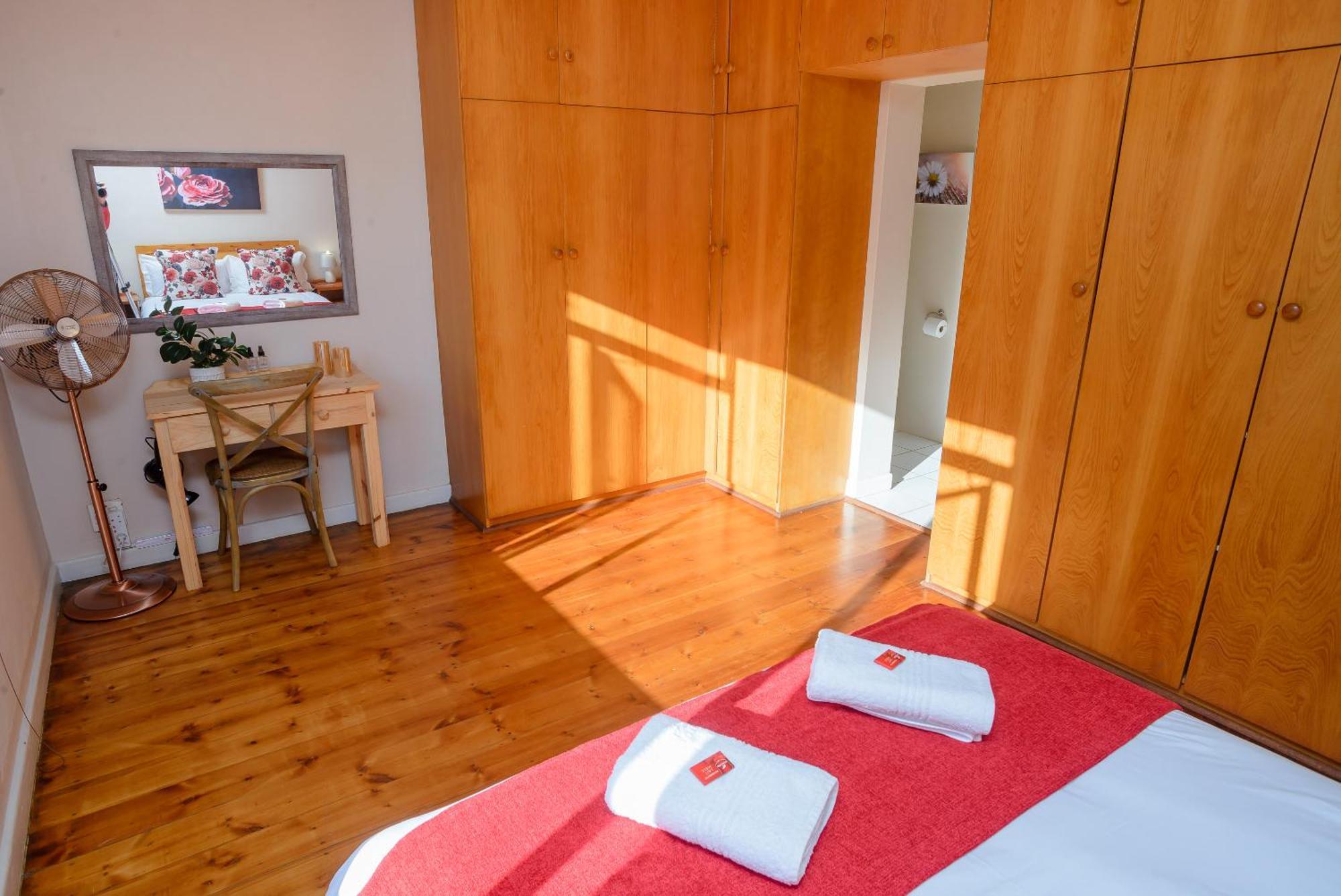 סוולנדאם Oorvloed Guesthouse מראה חיצוני תמונה